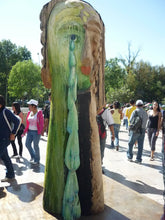 Load image into Gallery viewer, Vladimir Cora - Figura feminina recostada contra el árbol

