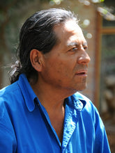 Load image into Gallery viewer, Arnulfo Mendoza - La mujer de la magia musical (in green)